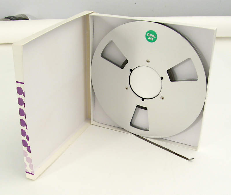REEL TO REEL TAPE:Reel Boxes...white boxes for NAB reels 1/4"x 10 1/2" with post